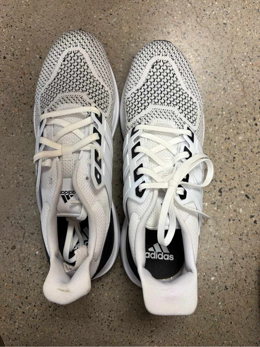 adidas Men’s White Athletic Running Shoes with Black Heel Accent